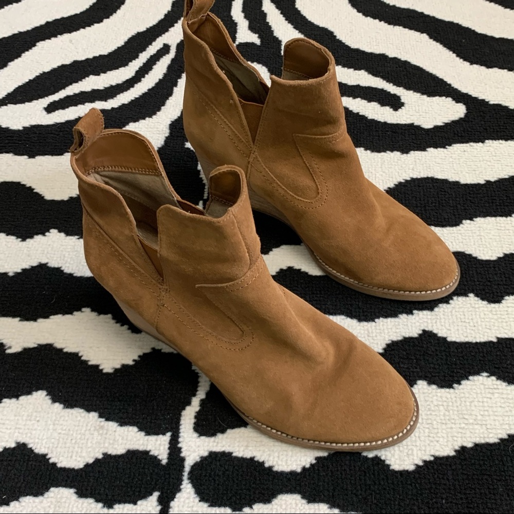 Blondo Irving Waterproof Suede Wedge Bootie In Cognac Size 9.5 - Picture 3 of 13